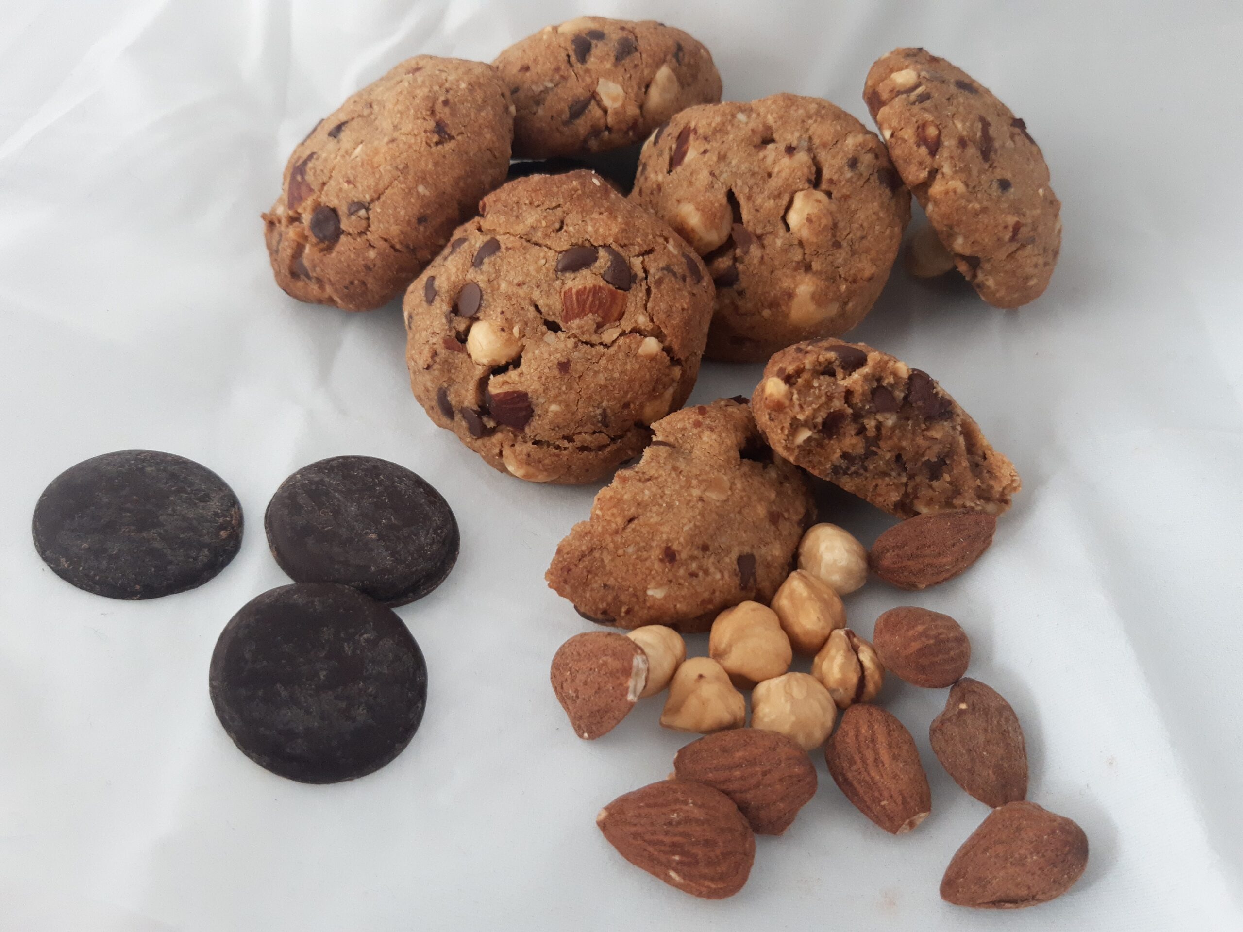 Cookies avec amandes, noisettes et chocolat